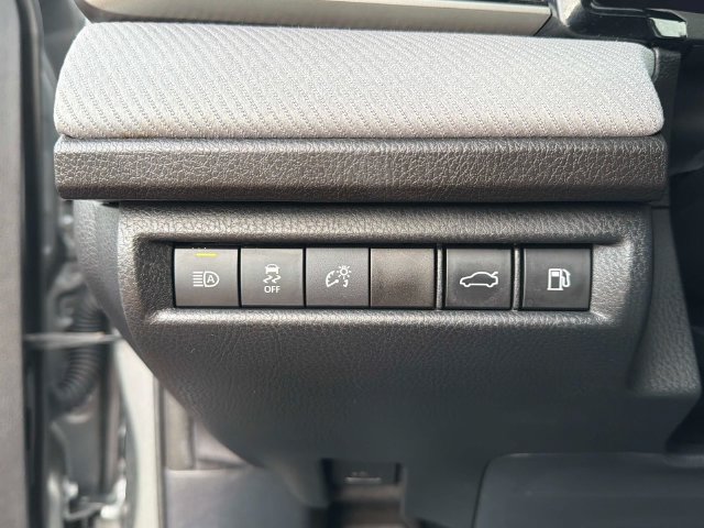 Used 2025 Toyota Camry SE w/ Convenience Package FWD image 27