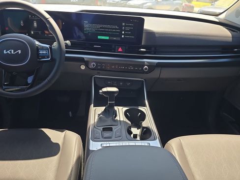 New 2026 Kia Carnival FWD image 14