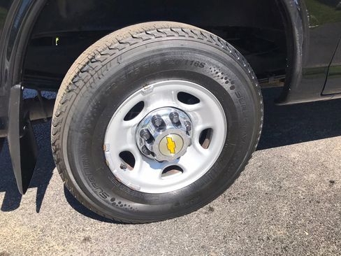 Used 2019 Chevrolet Express 2500 w/ Driver Convenience Package RWD image 31