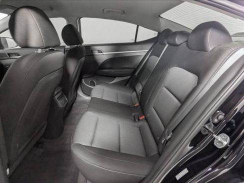 Used 2018 Hyundai Elantra SE FWD image 17