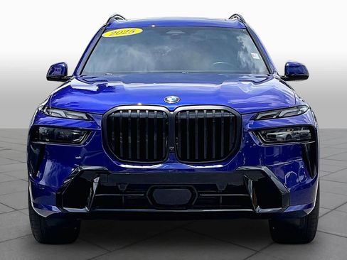 Used 2025 BMW X7 xDrive40i AWD/4WD image 4