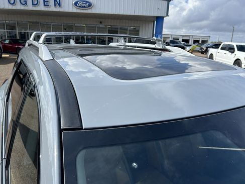 Used 2022 Nissan Pathfinder Platinum w/ Cargo Package image 7