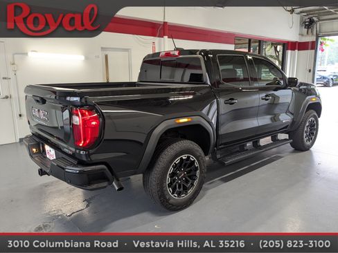 Used 2026 GMC Canyon AT4 w/ Technology Plus Package AWD/4WD image 4