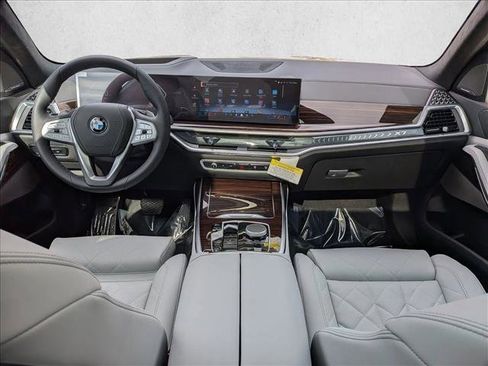 New 2026 BMW X7 xDrive40i image 15