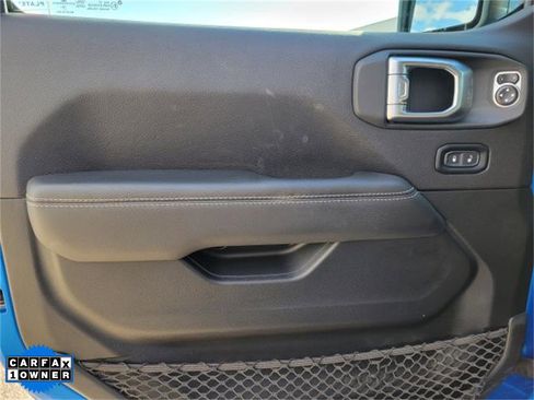 Used 2020 Jeep Gladiator Overland image 15