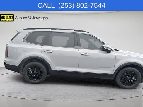 Used 2025 Kia Telluride AWD image 12