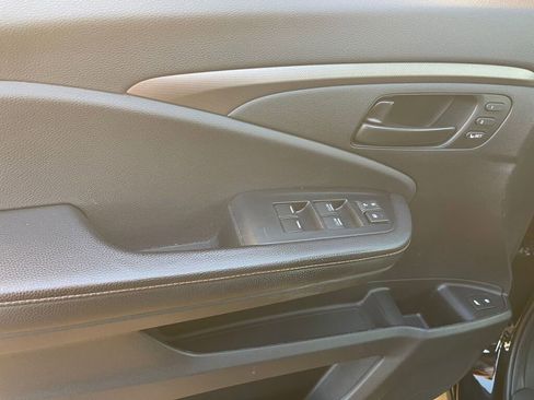 Used 2022 Honda Passport TrailSport image 10