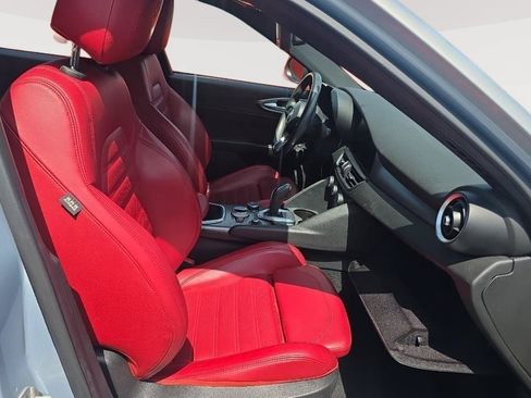Used 2024 Alfa Romeo Giulia Ti w/ Performance Driving Package RWD image 8