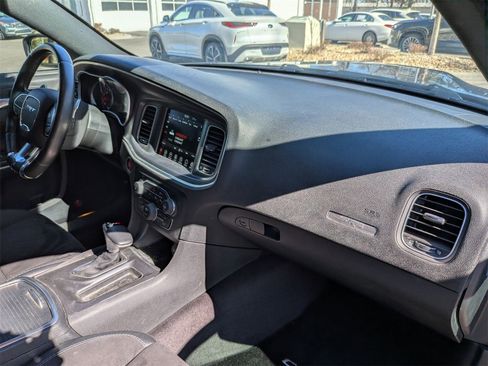 Used 2017 Dodge Charger R/T Scat Pack w/ Dynamics Package image 39