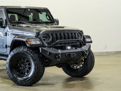 Used 2025 Jeep Gladiator Sport AWD/4WD image 30