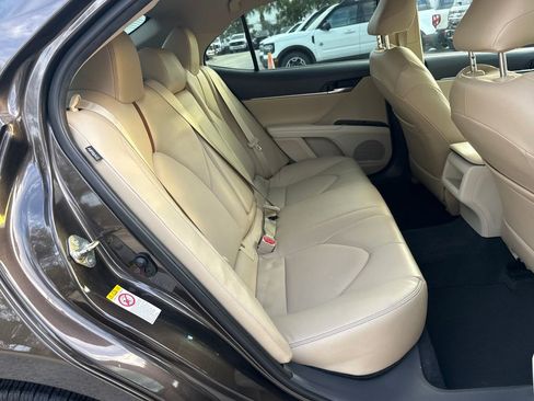 Used 2018 Toyota Camry LE image 24