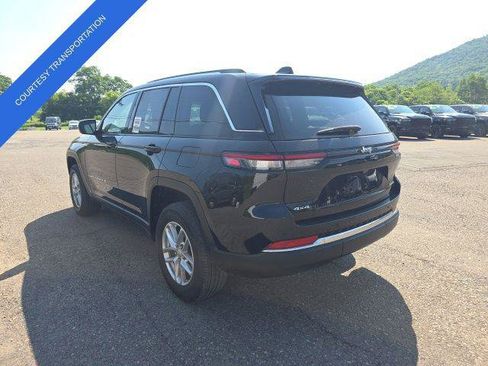 Certified 2023 Jeep Grand Cherokee Laredo AWD/4WD image 6