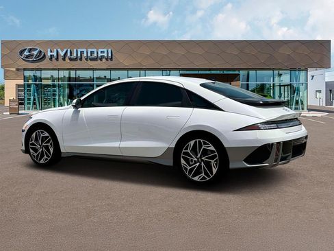 New 2025 Hyundai Ioniq 6 SEL RWD image 4