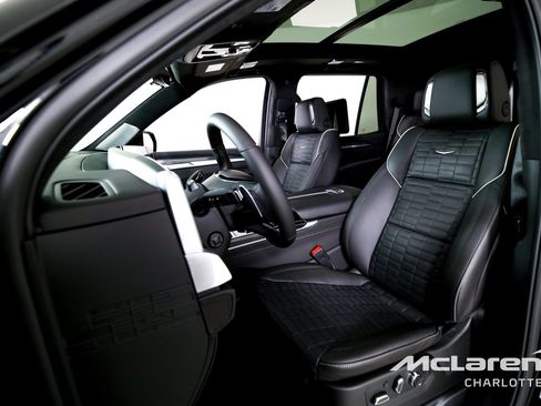 Used 2026 Cadillac Escalade V w/ LPO, Floor Liner Package AWD/4WD image 11
