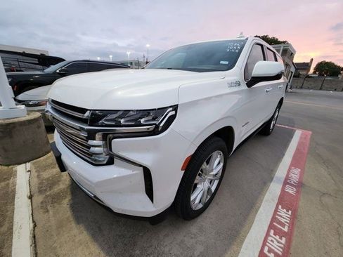Used 2021 Chevrolet Tahoe High Country w/ Premium Package image 3