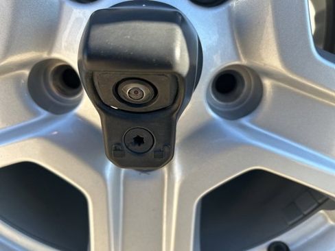 Used 2022 Jeep Wrangler Unlimited Sport w/ Sun And Sound Package image 8