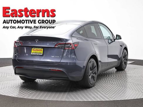 Used 2023 Tesla Model Y Long Range AWD/4WD image 5