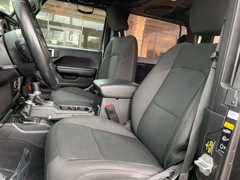 Used 2020 Jeep Wrangler Sport AWD/4WD image 19