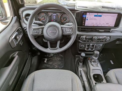 New 2025 Jeep Gladiator Sport image 16