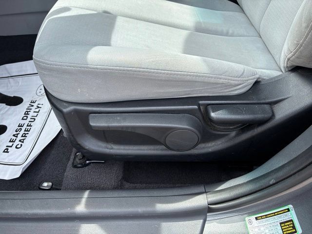 Used 2008 Hyundai Elantra Sedan FWD image 11