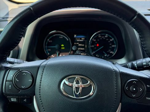 Used 2016 Toyota RAV4 XLE AWD/4WD image 11