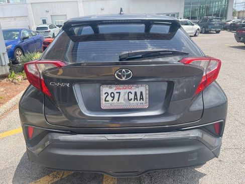 Used 2018 Toyota C-HR XLE image 4