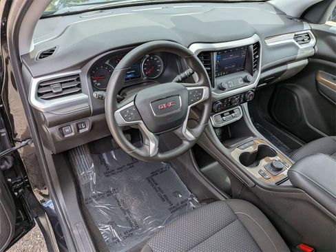 Used 2023 GMC Acadia SLE w/ Driver Convenience Package image 11