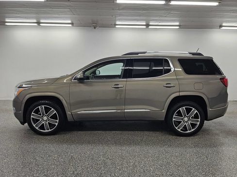 Used 2019 GMC Acadia Denali w/ LPO, Floor Liner Package AWD/4WD image 9