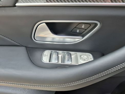 Used 2024 Mercedes-Benz GLS 63 AMG 4MATIC image 28