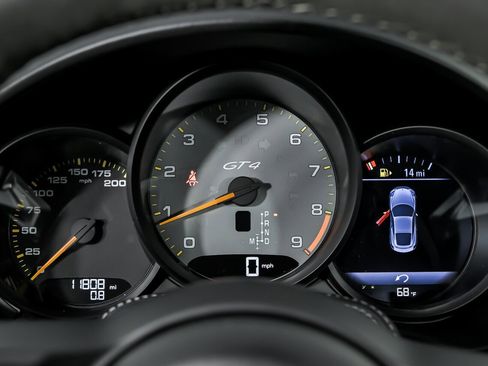 Used 2022 Porsche 718 Cayman GT4 image 23