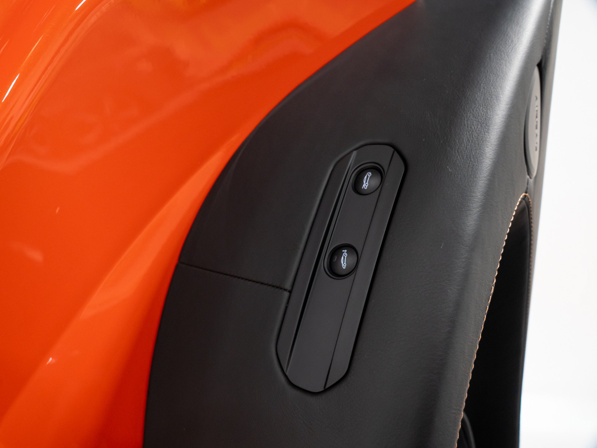 Used 2023 McLaren GT RWD image 31