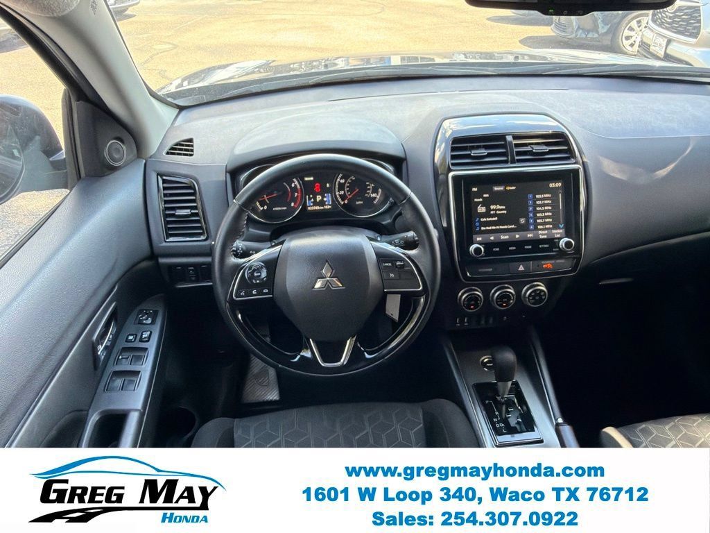 Used 2025 Mitsubishi Outlander Sport LE AWD/4WD image 22