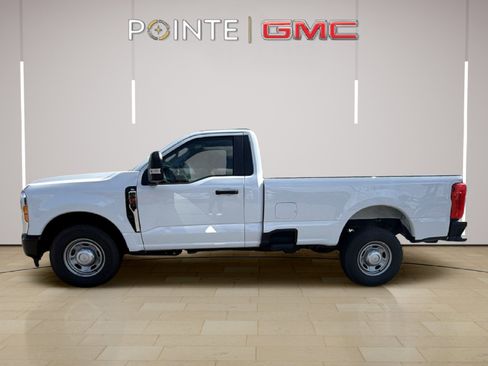 Used 2024 Ford F250 XL image 10