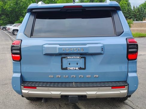 Used 2025 Toyota 4Runner Limited w/ Tow Technology Package AWD/4WD image 9