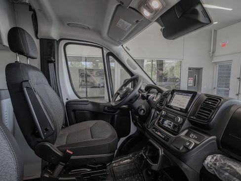 Used 2024 RAM ProMaster 3500 FWD image 17