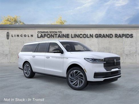 New 2026 Lincoln Navigator L Reserve image 7