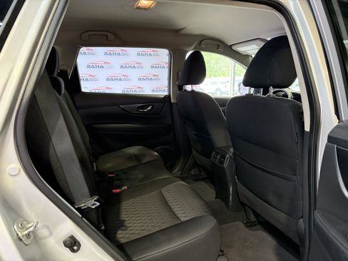 Used 2020 Nissan Rogue SV image 45