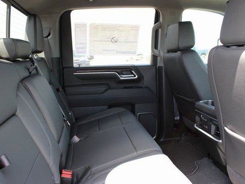 New 2025 GMC Sierra 2500 SLT w/ SLT Premium Package image 12