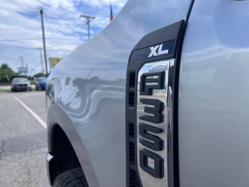 Used 2023 Ford F350 XL w/ XL Driver Assist Package AWD/4WD image 12