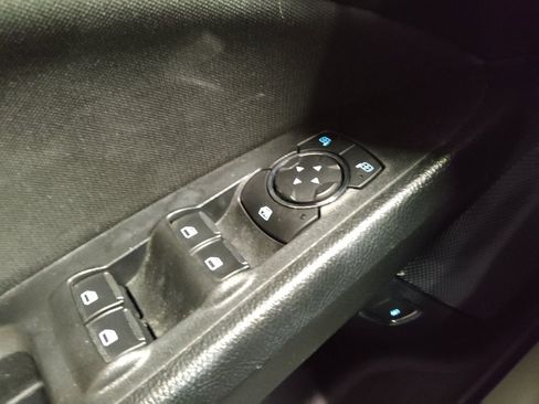 Used 2019 Ford Fusion SE image 27