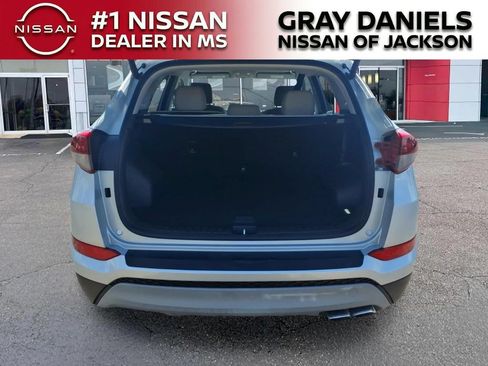 Used 2017 Hyundai Tucson Sport FWD image 8
