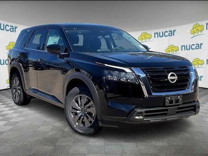 New 2025 Nissan Pathfinder S
