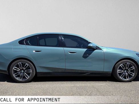 Used 2024 BMW 530i xDrive w/ M Sport Package AWD/4WD image 2