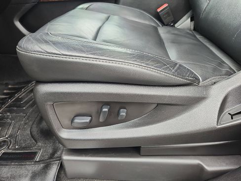 Used 2018 Chevrolet Tahoe LT image 24