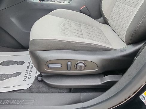 Used 2023 Chevrolet Equinox LS w/ LS Convenience Package image 20