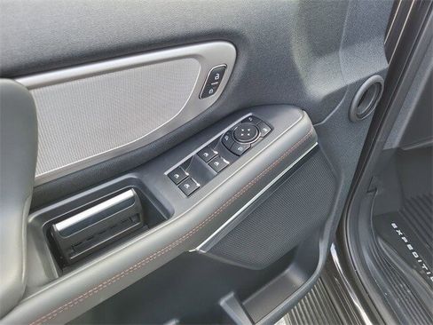 New 2025 Ford Expedition Active image 15