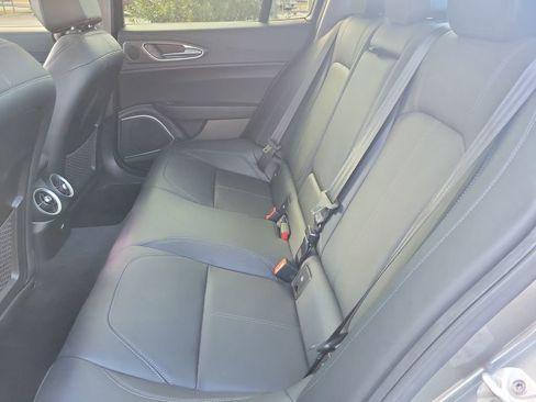 Used 2021 Alfa Romeo Giulia Ti image 13