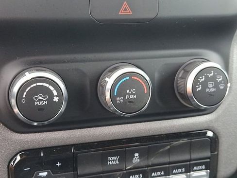 Used 2024 RAM 2500 Tradesman w/ Chrome Appearance Group image 15