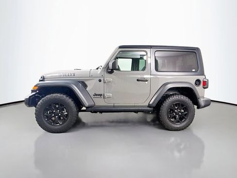 Used 2022 Jeep Wrangler Sport AWD/4WD image 3