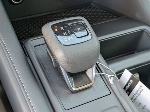 New 2026 Nissan Pathfinder S image 18